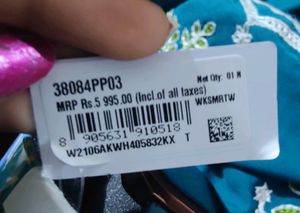 Fastrack Smart Watch. New With Tag. No Offer Coins