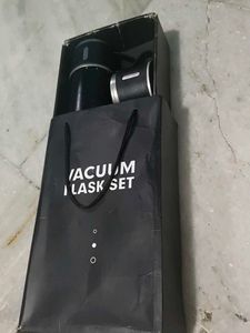 #used#Vacuum Flask Set with glasses