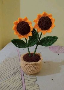 Crocheted Sunflower Pot 🌻