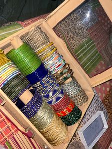 bangle set or kade setin 2'6 size