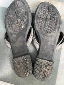 Stylish Black Flip-Flop Sandals