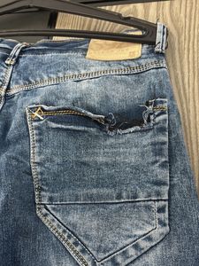 Stylish Blue Distressed Jeans