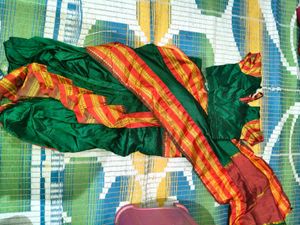 Beautiful Green &amp; Gold Saree for Girls