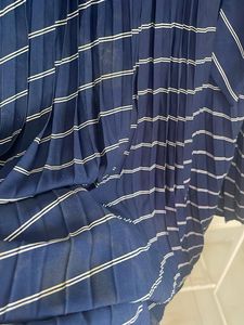navy blue skirt