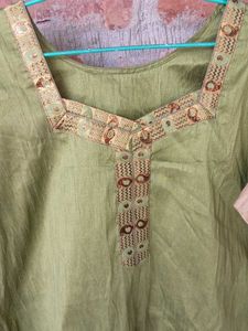 Green Embroidered Kurta