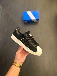 Adidas Superstar Sneakers
