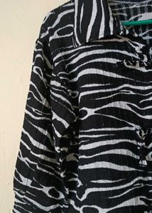 Stylish Zebra Print Button-Up Shirt