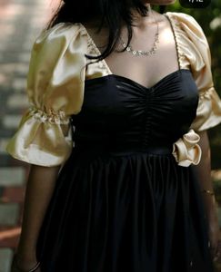 Elegant Black &amp; Gold Puffy Sleeve Gown