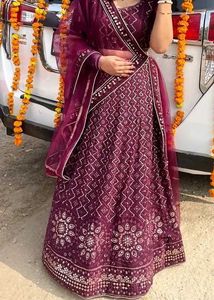 Elegant wine lahenga