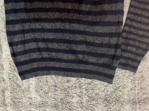 Tommy Hilfiger Men’s Striped crew neck Sweater