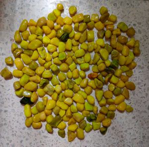Yellow Decorative Pebbles for Aquariums