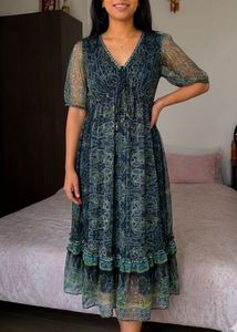 Zudio Paisley Print Georgette Maxi Dress / Gown
