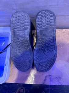 Asian Men's High-Top Sneakers