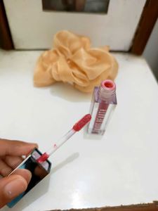 Swiss Beauty Lip Gloss