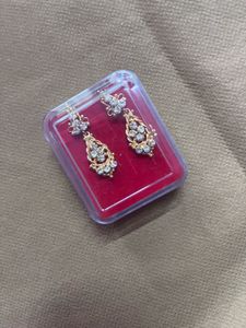 Elegant Gold Tone Dangle Earrings