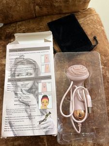 Facial Cleansing Brush