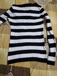 Striped Long Sleeve Knit Top