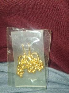Heart-shaped Dangle Earrings