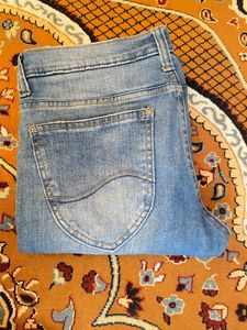 Original Lee Men’s Jeans Up For Grab!!!