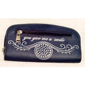My hand Purse is a piece of art”🌈🧚