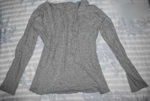 a symmetrical Nike Grey T-Shirt