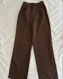 Wide Leg Pleated Pants