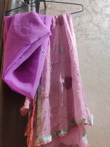 4 Dupattas