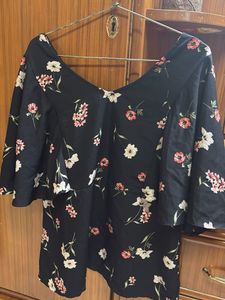 Floral Print V-Neck Top