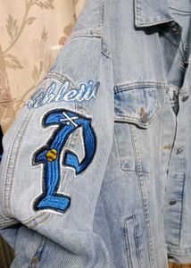 Trendy Light Wash Denim Jacket
