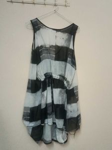 Abstract Print Sleeveless Top