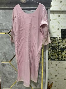 Elegant Pink Embroidered Kurta
