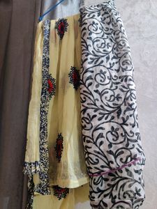4 Dupattas