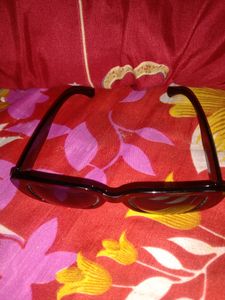 A Stylish Sunglasses For Causual And Party