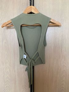 🤑🪴ZARA (COMPLETELY NEW) (LONDON PURCHASED) Top