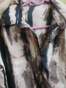 Stylish Abstract Print Button-Down Shirt