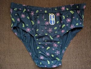 New unused cotton pack of 4 briefs 90cm
