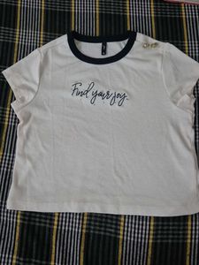 Cream T-Shirt with "Find Your Joy" Print