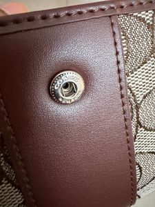 authentic Coach corner zip Wallet