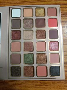 All in ONE makeup palette💗