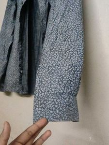Men's Blue Printed Button-Down Shirt