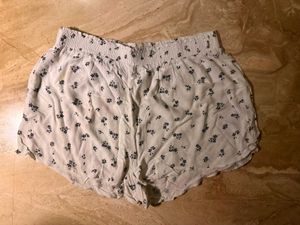 Cute Floral Print Shorts