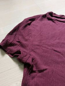 Maroon Ribbed Short Sleeve Top