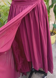 Elegant Burgundy V-Neck Gown