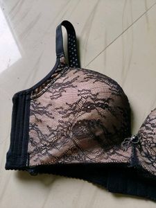 Lace Padded Underwire Bra