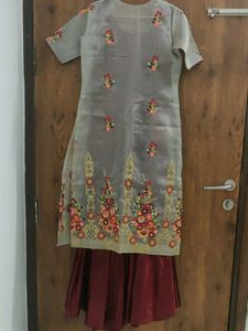 Embroidered gown and shrug set❤️✨