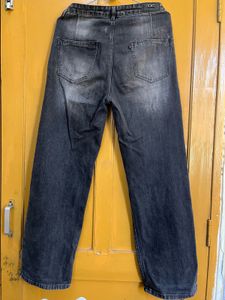 trendy baggy jeans