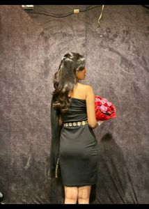 Chic Black One-Shoulder Mini Dress