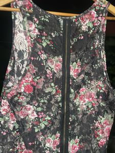 Floral Lace Sleeveless Top