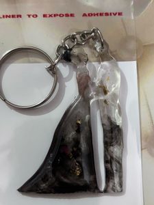Bride &amp; Groom Resin Keychain2 keychain combo