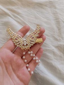 Elegant Pearl &amp; Rhinestone Butterfly Hair Clip